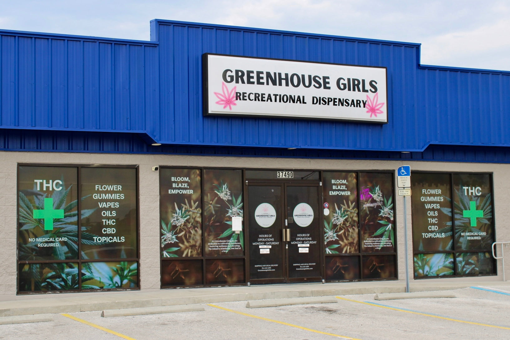Why Greenhouse Girl's is Palm Harbor's Favorite Dispensary